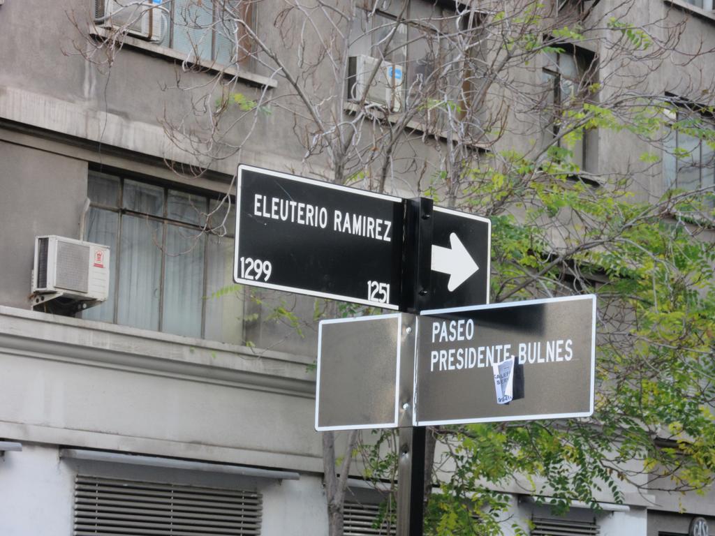 圣地亚哥Departamento Paseo Bulnes Metro La Moneda公寓 外观 照片