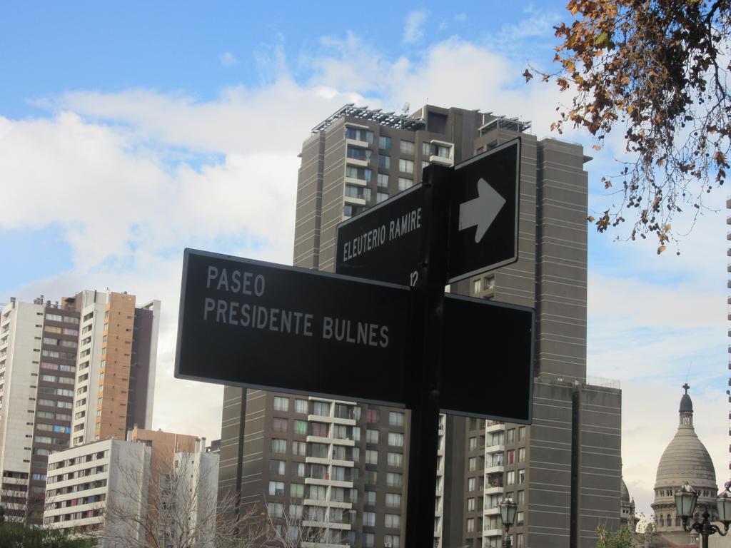 圣地亚哥Departamento Paseo Bulnes Metro La Moneda公寓 外观 照片