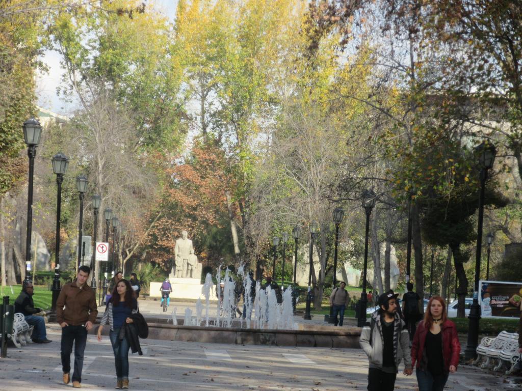 圣地亚哥Departamento Paseo Bulnes Metro La Moneda公寓 外观 照片