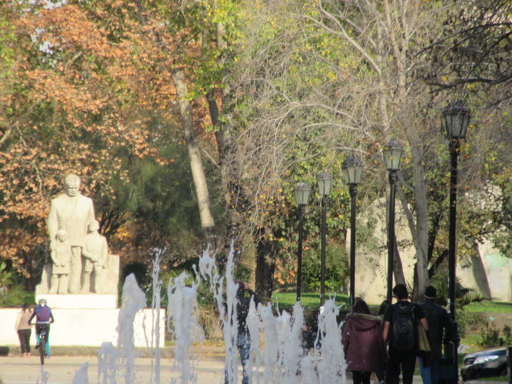 圣地亚哥Departamento Paseo Bulnes Metro La Moneda公寓 外观 照片